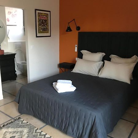Отель La Casa Sanills Saint-Hippolyte  Экстерьер фото