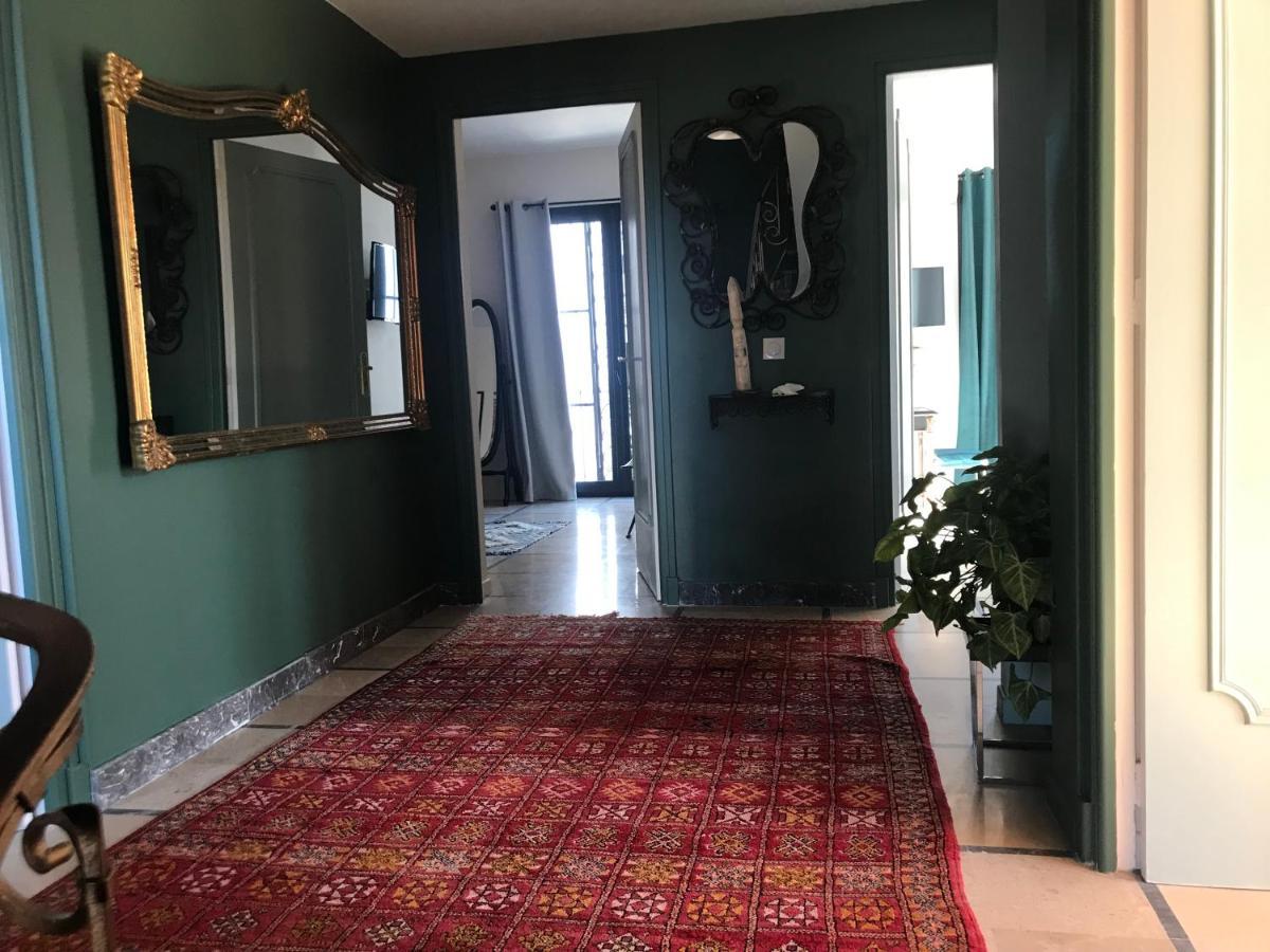 Отель La Casa Sanills Saint-Hippolyte  Экстерьер фото