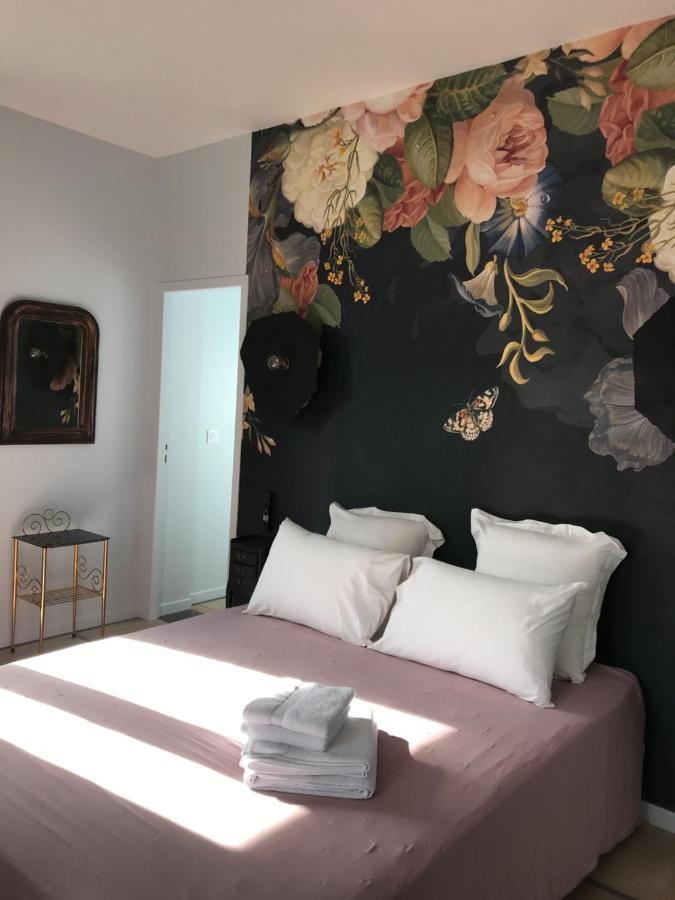 Отель La Casa Sanills Saint-Hippolyte  Экстерьер фото