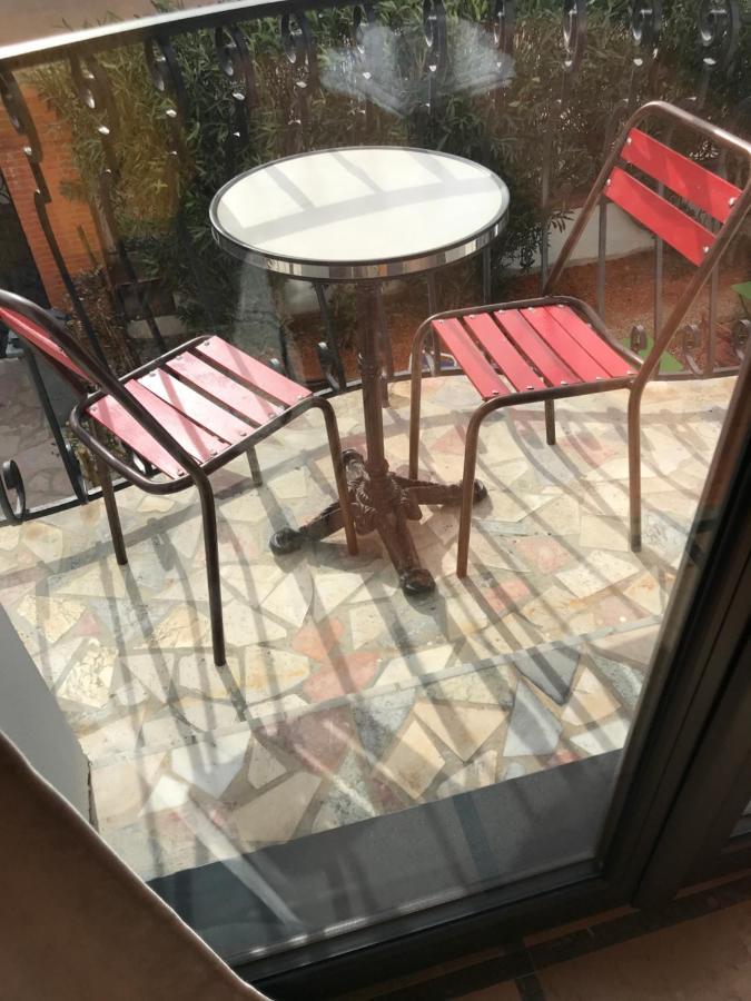 Отель La Casa Sanills Saint-Hippolyte  Экстерьер фото