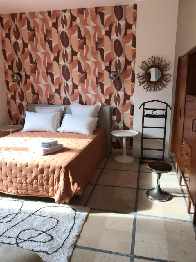 Отель La Casa Sanills Saint-Hippolyte  Экстерьер фото